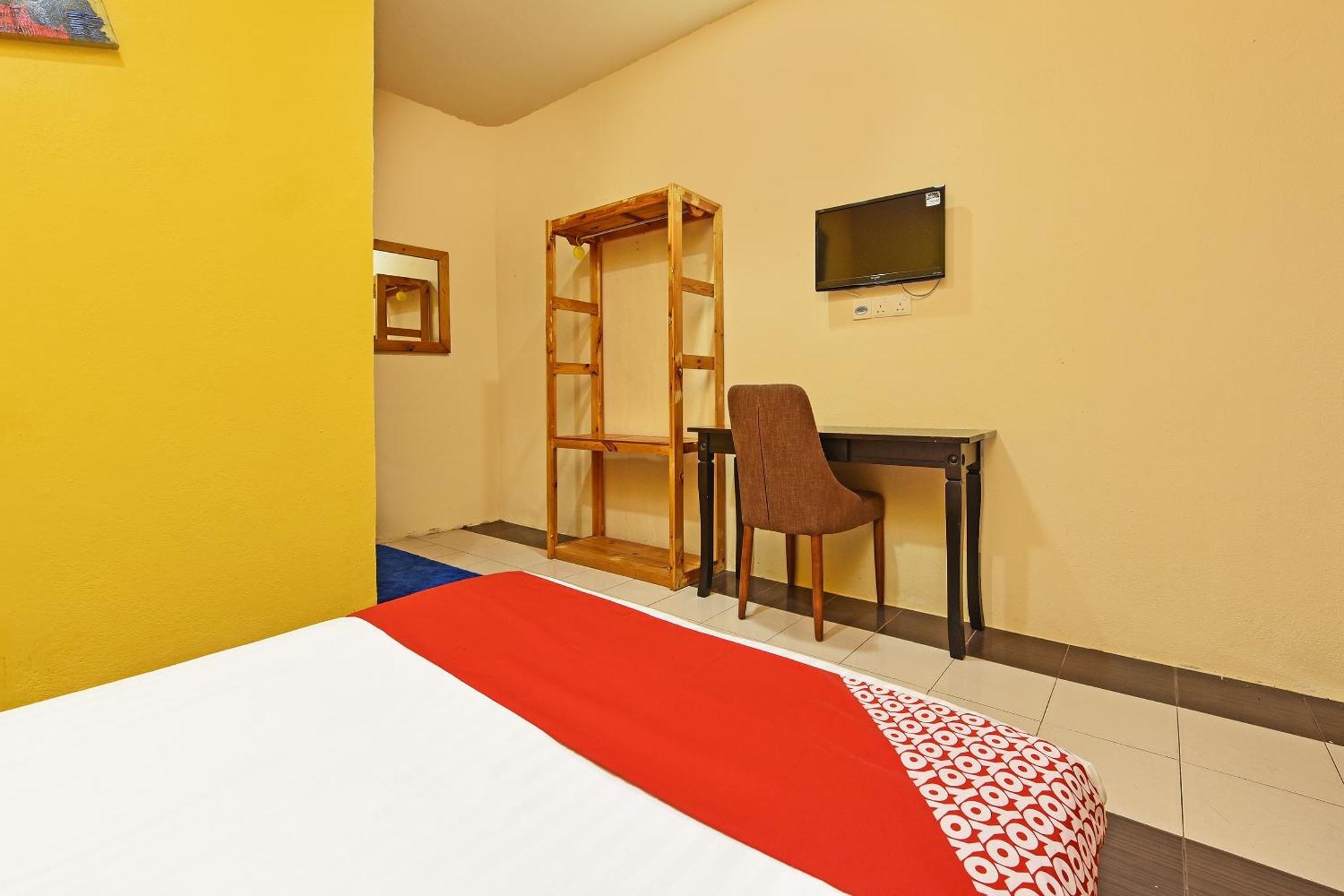 פנתאי צנאנג Oyo 90561 Awan Biru Motel מראה חיצוני תמונה