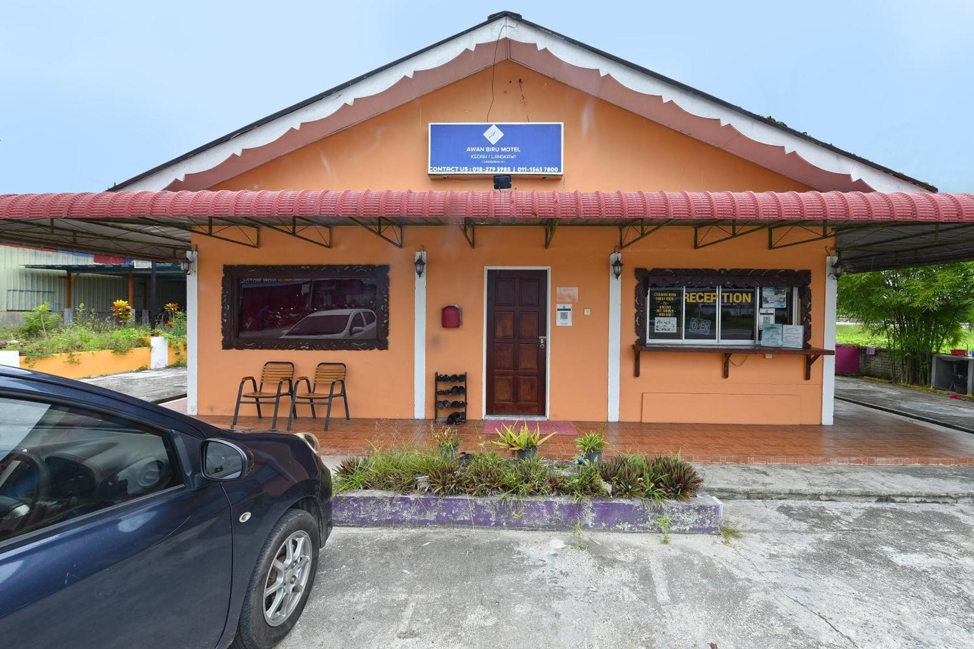 פנתאי צנאנג Oyo 90561 Awan Biru Motel מראה חיצוני תמונה