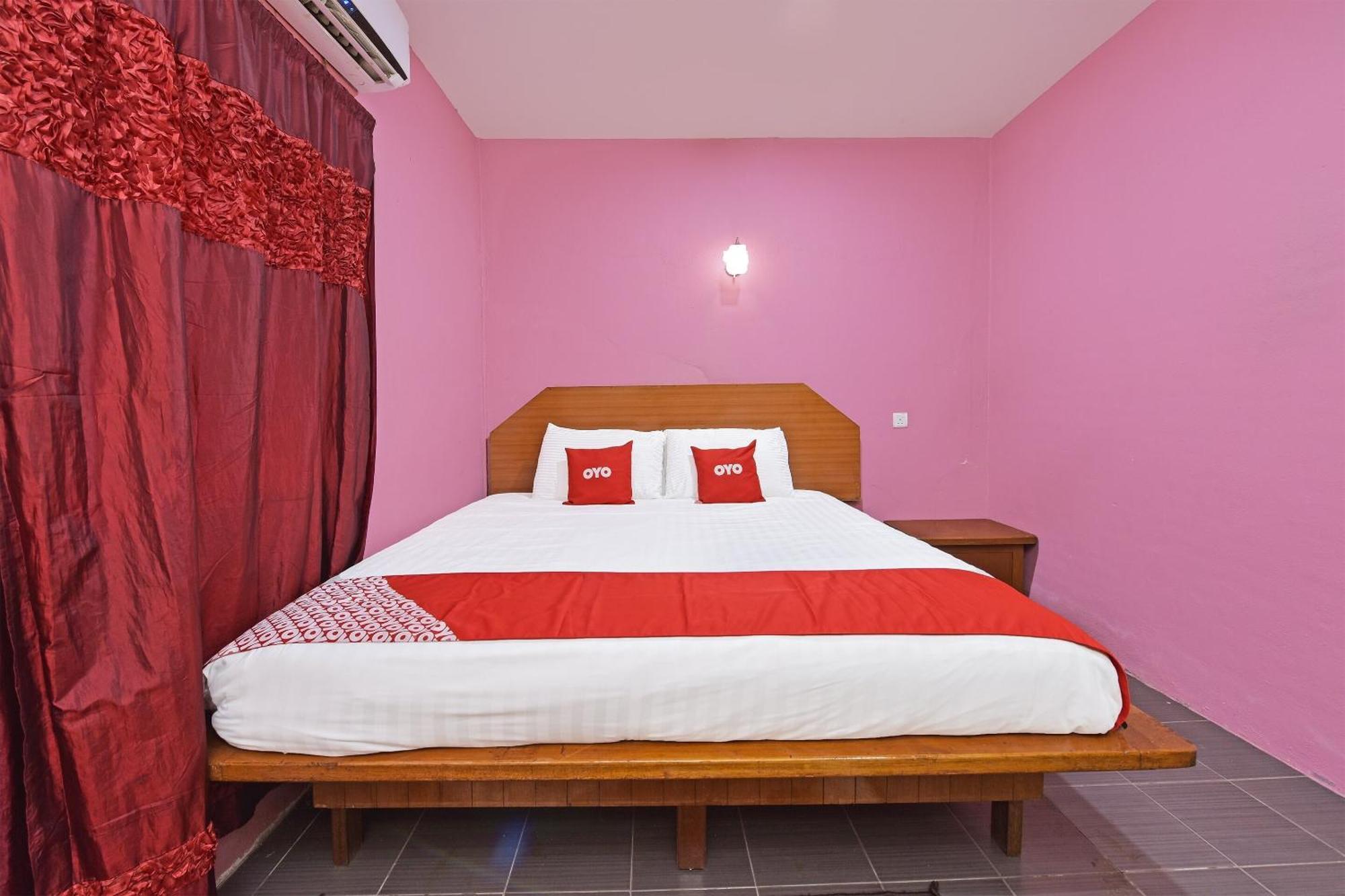 פנתאי צנאנג Oyo 90561 Awan Biru Motel מראה חיצוני תמונה