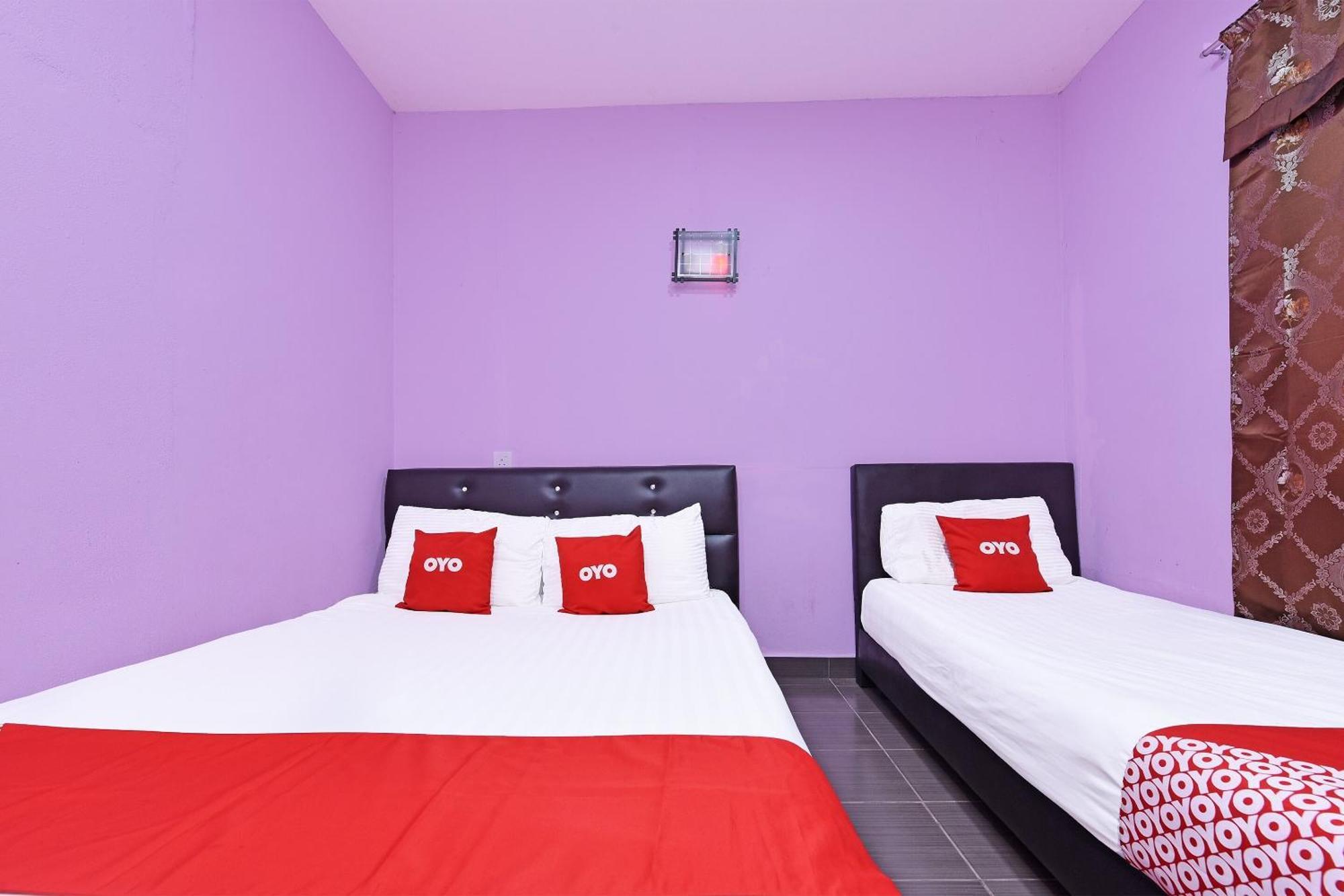 פנתאי צנאנג Oyo 90561 Awan Biru Motel מראה חיצוני תמונה