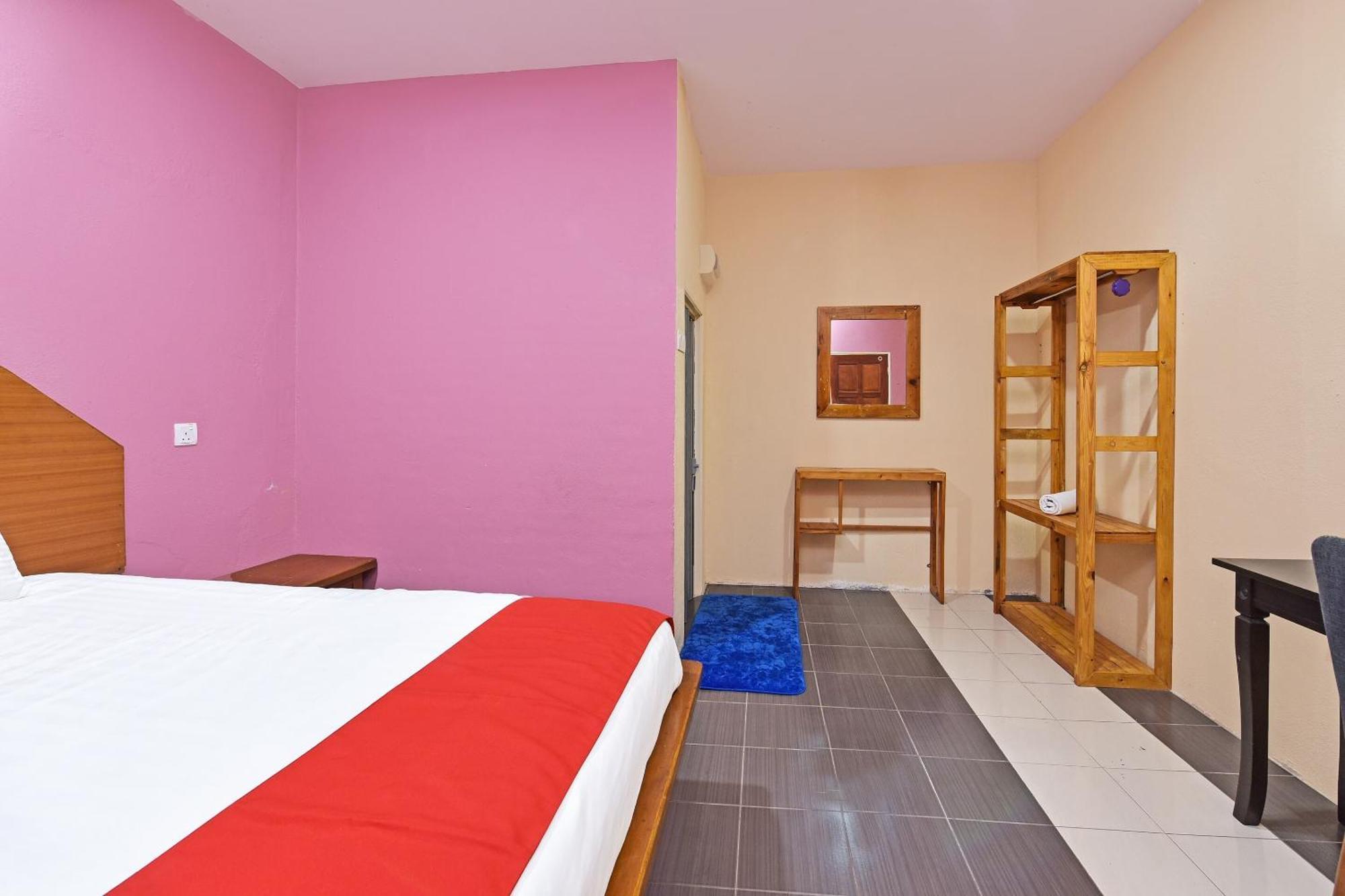 פנתאי צנאנג Oyo 90561 Awan Biru Motel מראה חיצוני תמונה