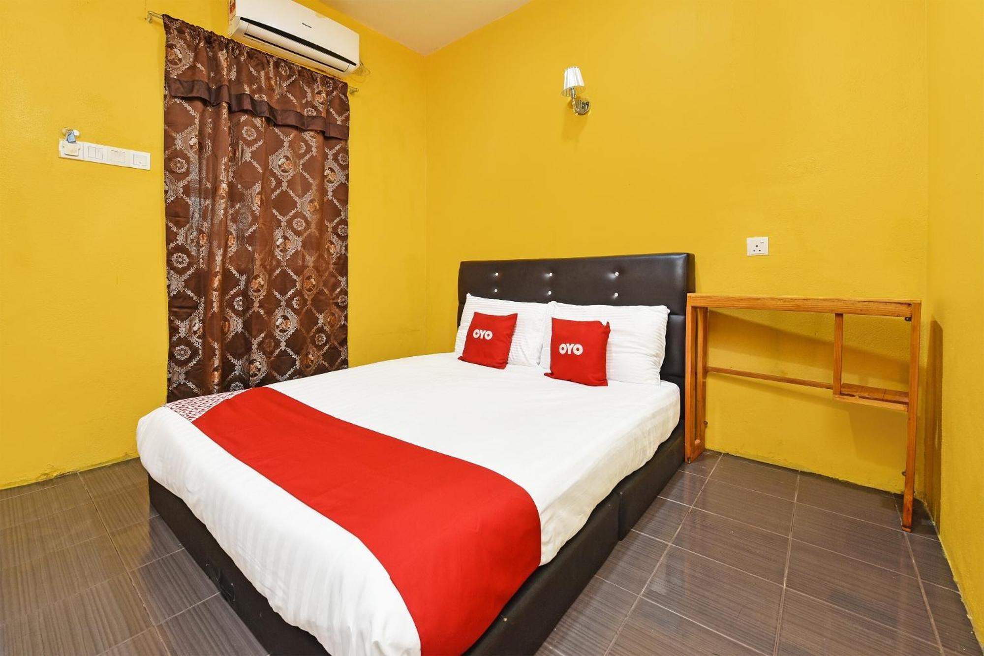 פנתאי צנאנג Oyo 90561 Awan Biru Motel מראה חיצוני תמונה