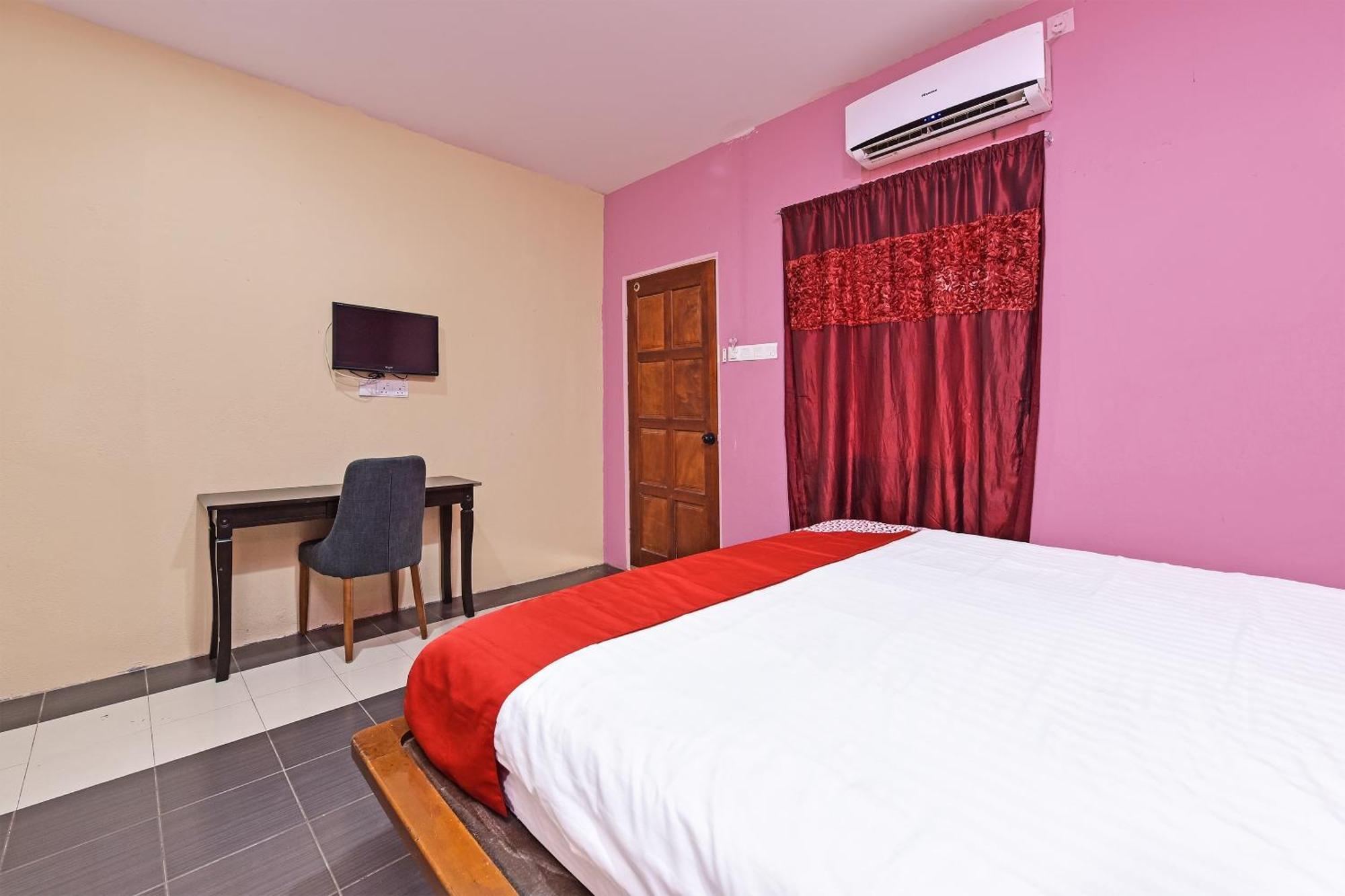 פנתאי צנאנג Oyo 90561 Awan Biru Motel מראה חיצוני תמונה