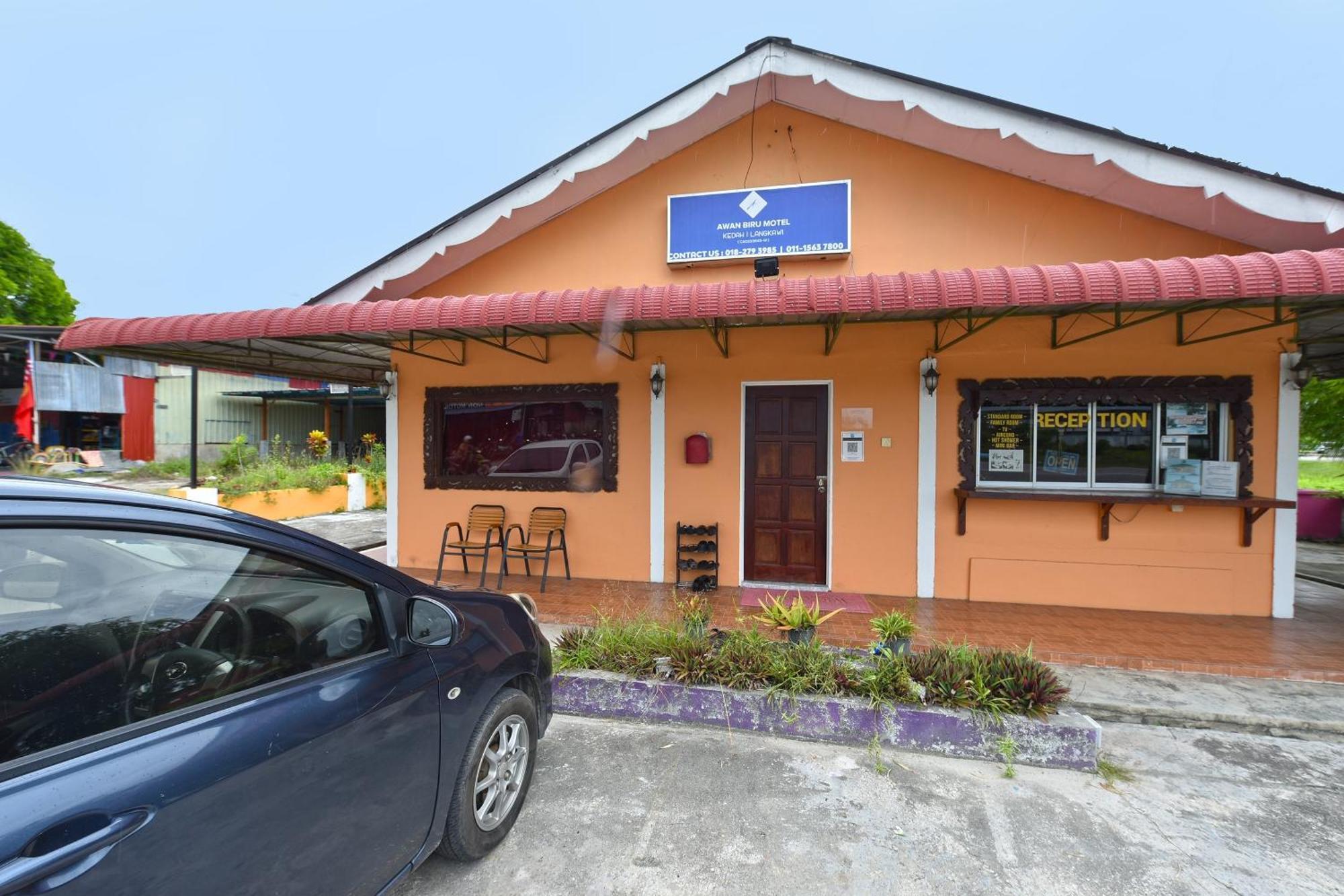 פנתאי צנאנג Oyo 90561 Awan Biru Motel מראה חיצוני תמונה