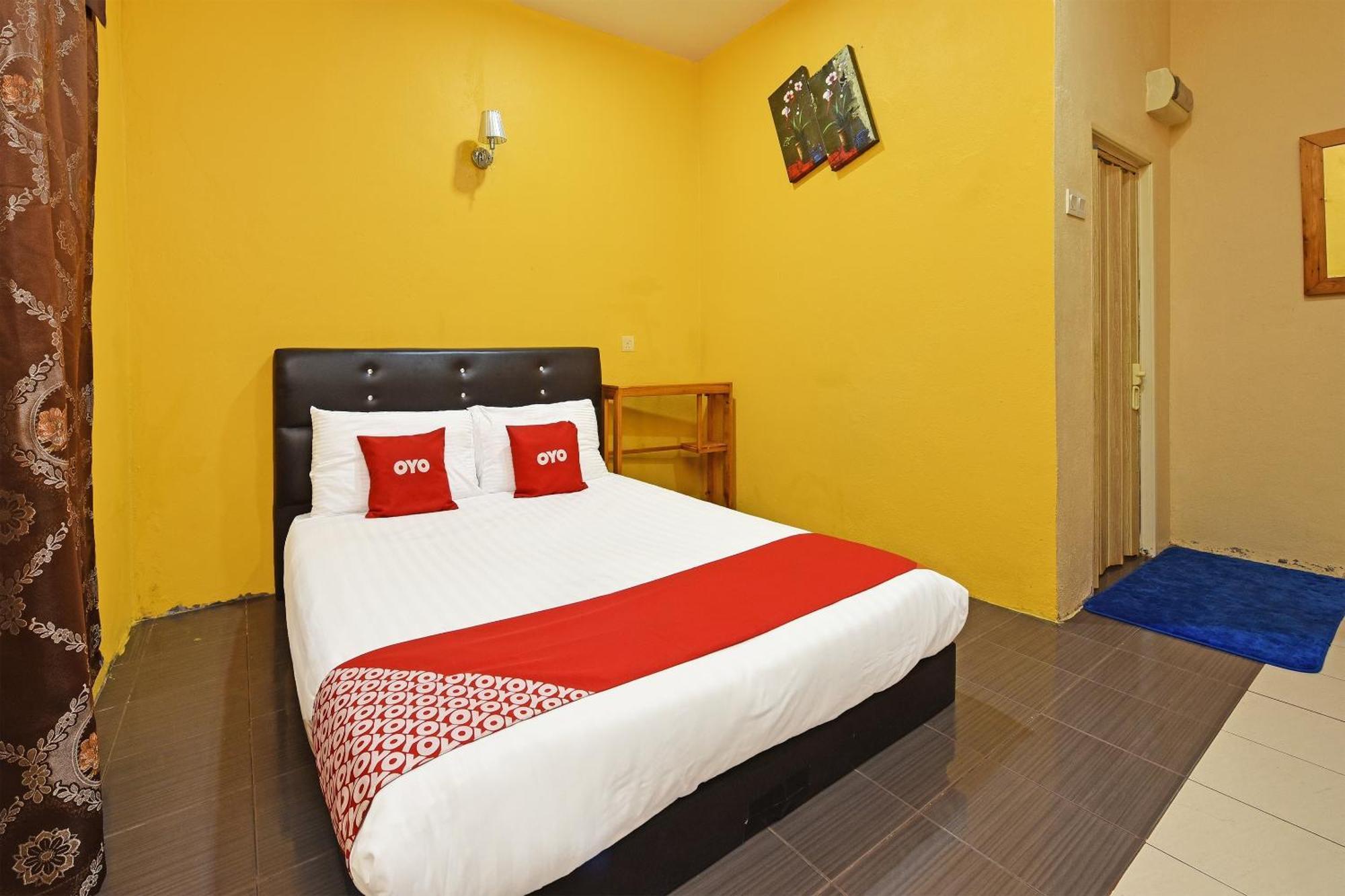 פנתאי צנאנג Oyo 90561 Awan Biru Motel מראה חיצוני תמונה